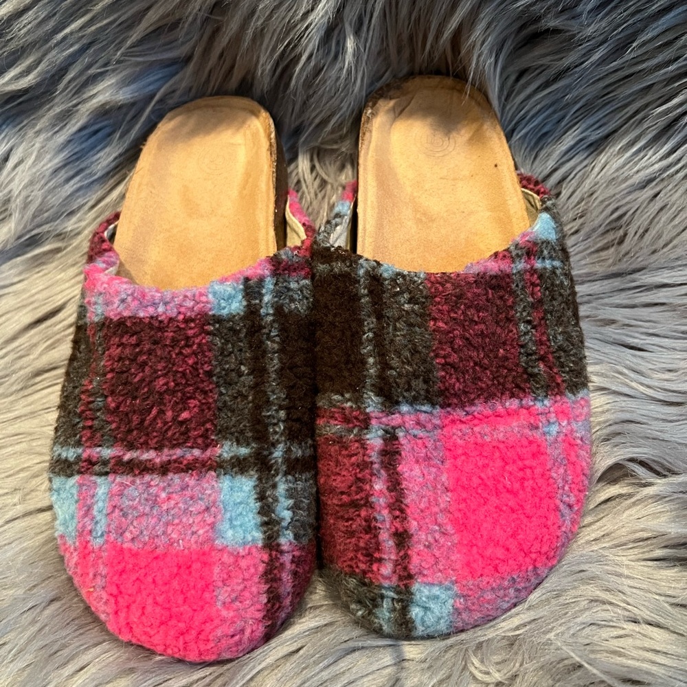 Urban Outfitters Shearling Clogs Womens 8 (39) *LIKE NEW*